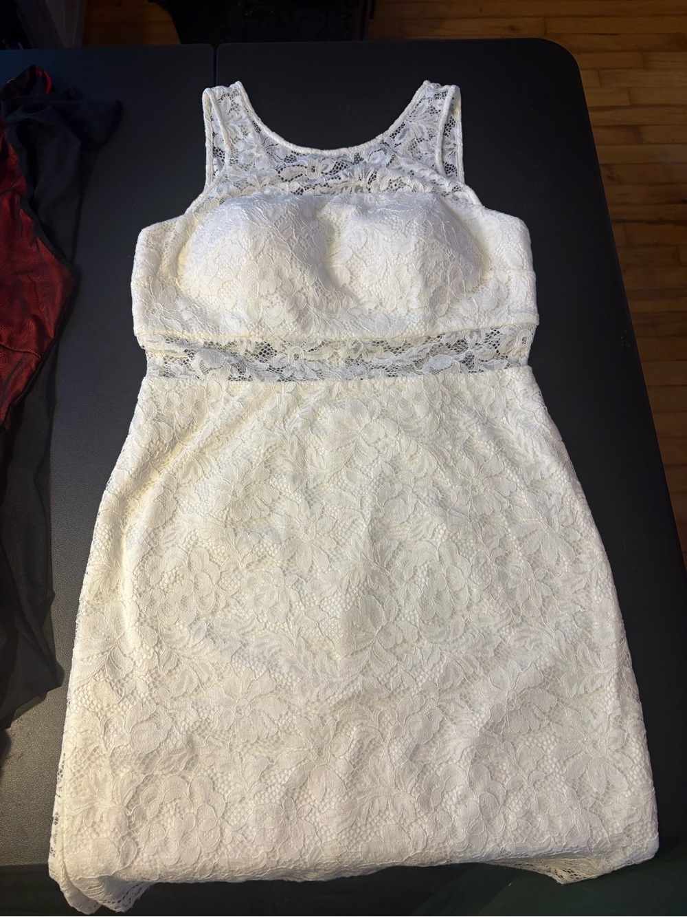 Lace Sleeveless White Sheath Dress